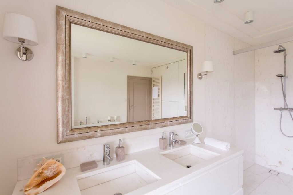 mirrors visually expand the bathroom